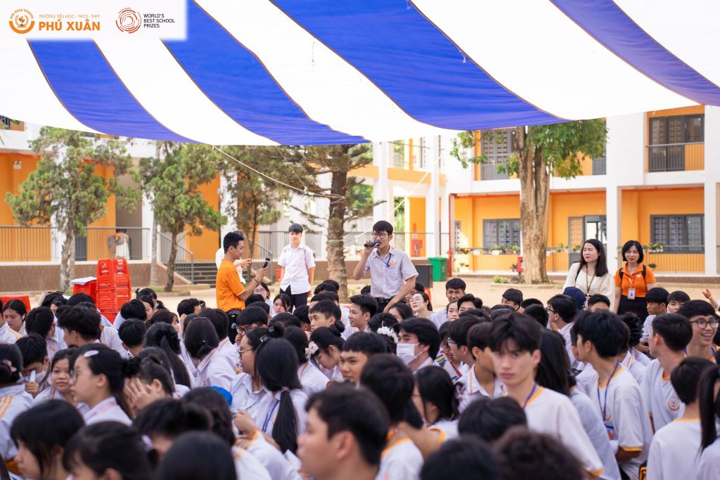 Hướng nghiệp - Phu Xuan School (1)