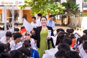 Hướng nghiệp - Phu Xuan School (1)