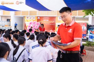 Hướng nghiệp - Phu Xuan School (1)