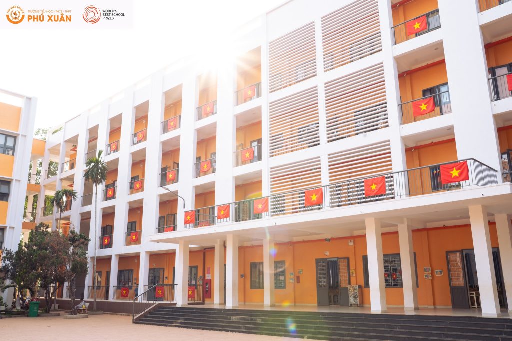 Ngày Giải phóng miền Nam - Phu Xuan School