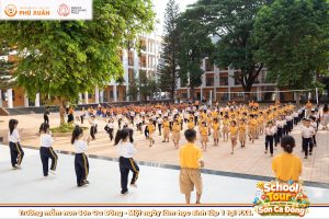 School Tour - Phu Xuan School (1)