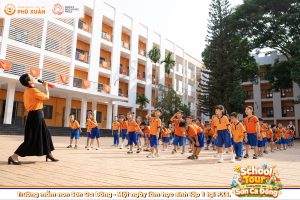 School Tour - Phu Xuan School