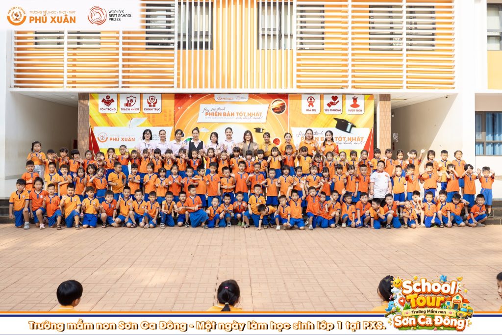 School Tour - Phu Xuan School