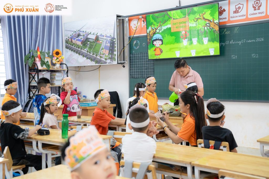 Nhà nông nhí - Trường TH - THCS - THPT Phú Xuân